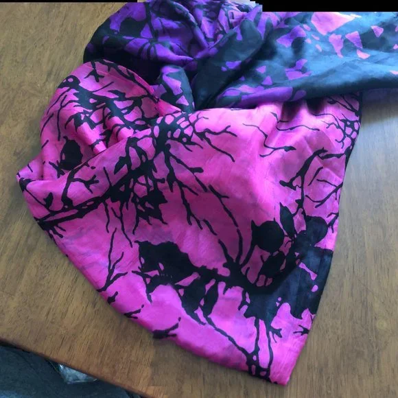 La Fiorentina Fantasy flowery pattern, Large Silk Scarf/ Shawl/ Wrap - Picture 4 of 8